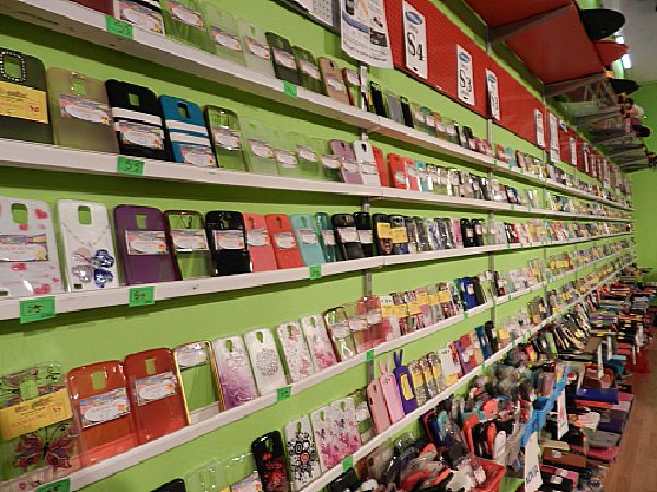  huse si folii de protectie pentru telefoane Lumia
